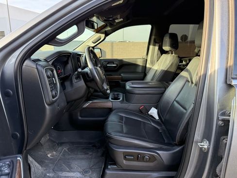 Used 2021 Chevrolet Silverado 1500 High Country image 9