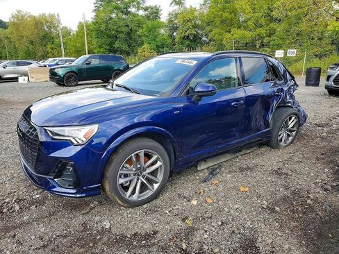 Used 2025 Audi Q3 2.0T Premium w/ Convenience Package AWD/4WD image 2