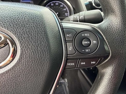 Used 2020 Toyota Camry LE w/ Convenience Package FWD image 34