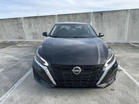 Used 2024 Nissan Altima 2.5 S FWD image 14