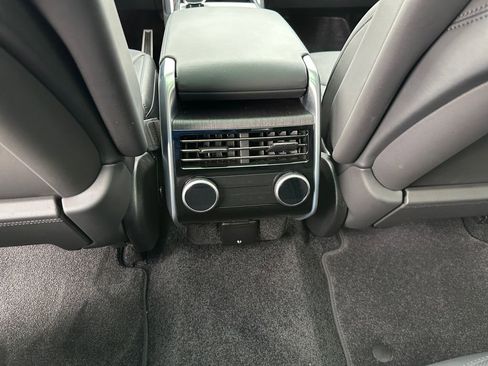Used 2024 Land Rover Range Rover SE AWD/4WD image 19