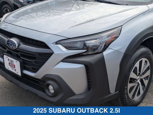 Certified 2025 Subaru Outback AWD/4WD image 10