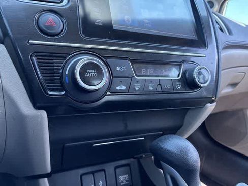 Used 2015 Honda Civic SE image 39