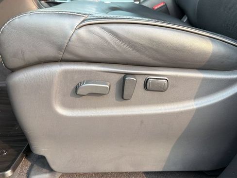 Used 2018 INFINITI QX80 4WD w/ All Season Package image 21