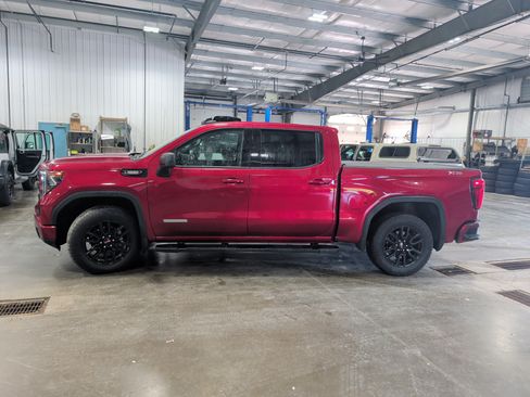 Used 2024 GMC Sierra 1500 Elevation w/ LPO, Elevation Black Package AWD/4WD image 5