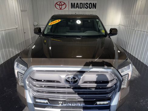Used 2024 Toyota Tundra Limited w/ Power Package AWD/4WD image 5