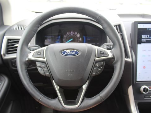 Used 2024 Ford Edge SEL image 9