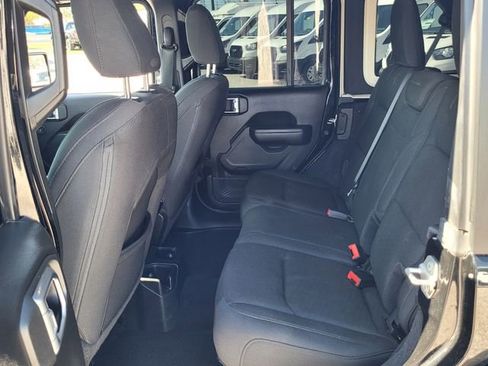 Used 2019 Jeep Wrangler Unlimited Sport S image 16