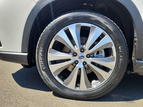 Used 2022 Subaru Ascent Limited w/ Technology Package image 9