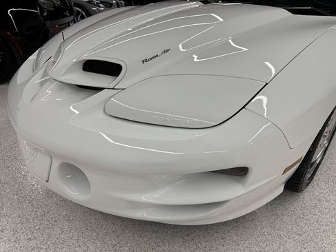 Used 1998 Pontiac Firebird Formula RWD image 25