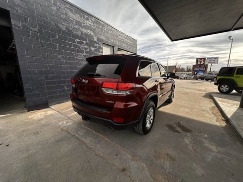 Used 2020 Jeep Grand Cherokee Laredo w/ Security & Convenience Group image 8