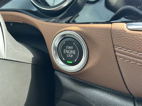 Used 2020 Buick Encore GX Essence w/ Advanced Technology Package image 29