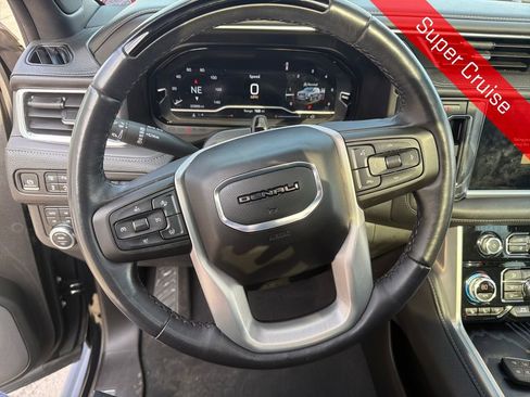 Used 2023 GMC Yukon Denali w/ Advanced Technology Package image 17
