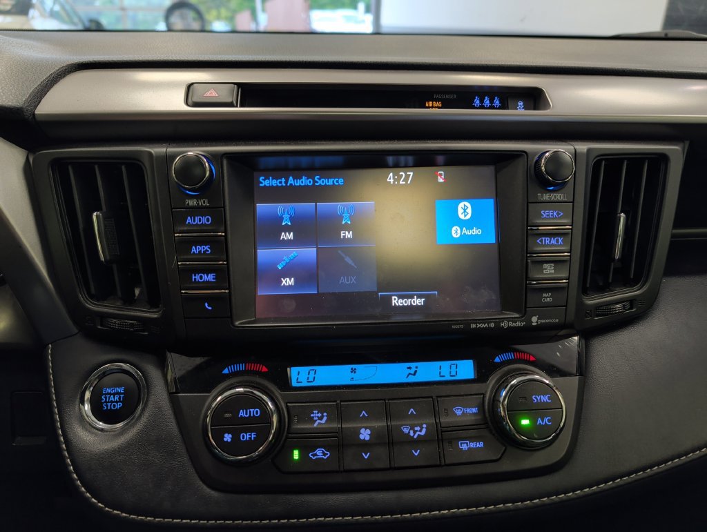 Used 2018 Toyota RAV4 Limited FWD image 21