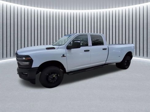 New 2026 RAM 3500 Tradesman AWD/4WD image 4