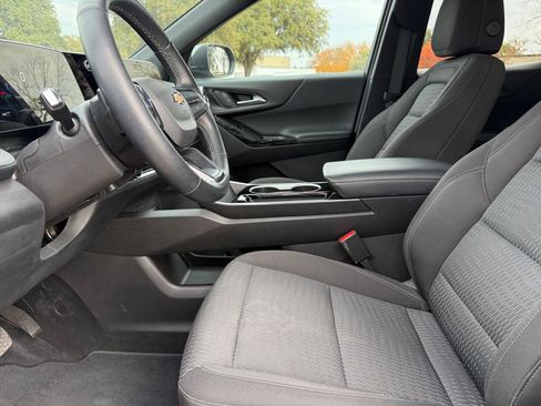 Used 2025 Chevrolet Equinox LT image 27