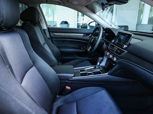 Used 2019 Honda Accord LX image 22