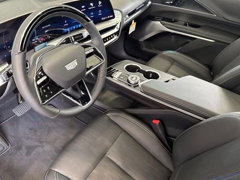 New 2026 Cadillac Lyriq Premium Luxury image 10