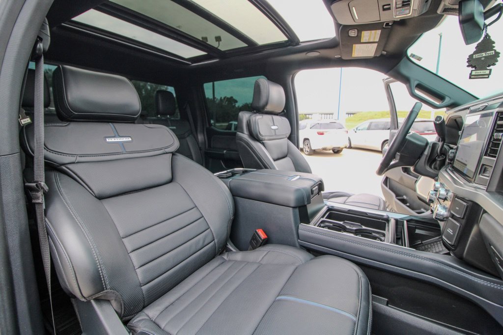 Used 2026 Ford F350 Platinum w/ FX4 Off-Road Package AWD/4WD image 19