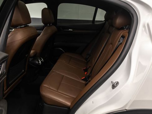 Used 2022 Alfa Romeo Stelvio Ti AWD/4WD image 29