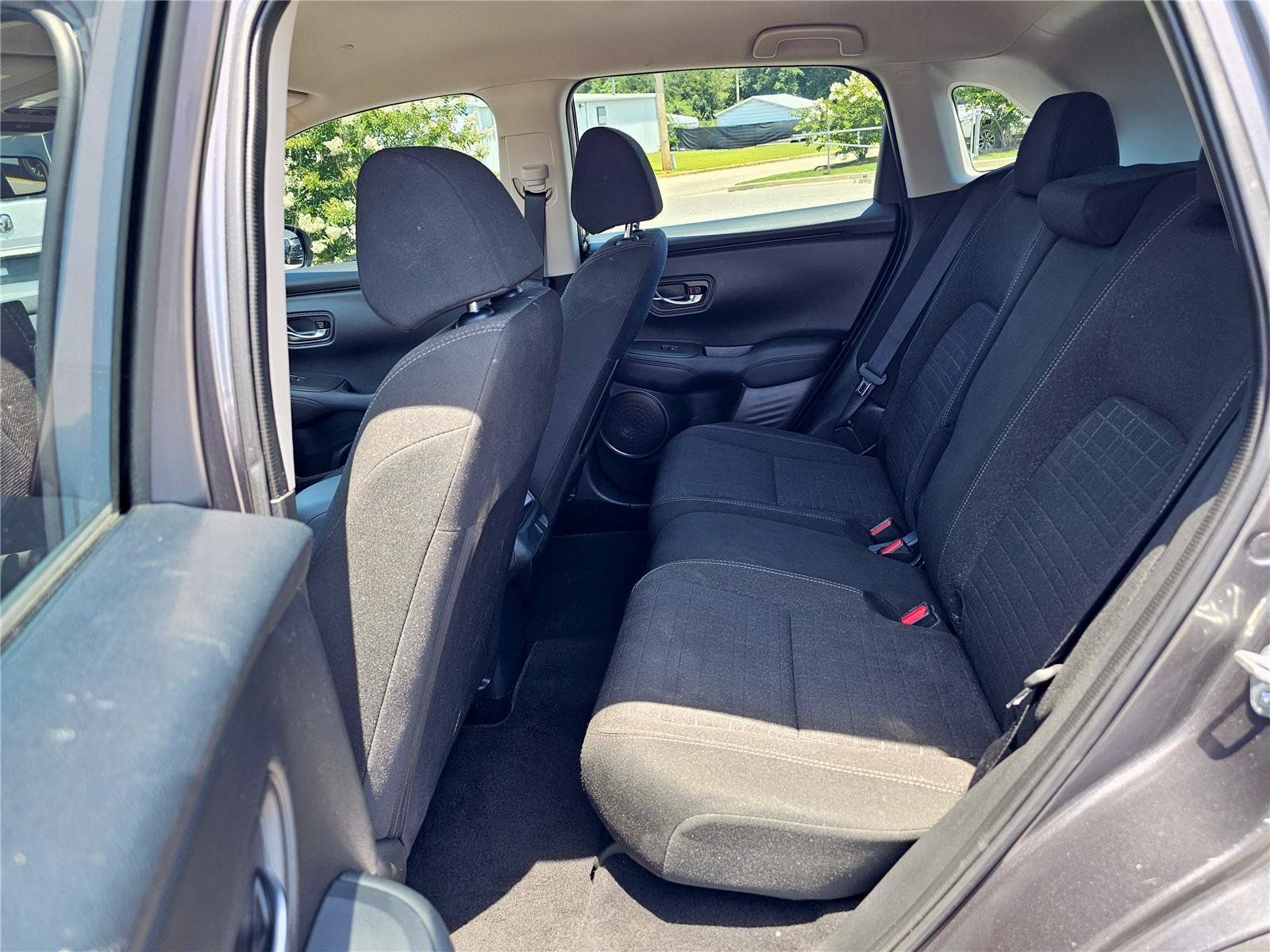 Used 2025 Honda HR-V LX image 30