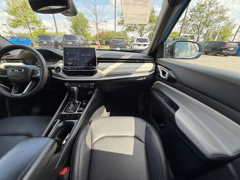 Certified 2025 Jeep Compass Limited AWD/4WD image 20