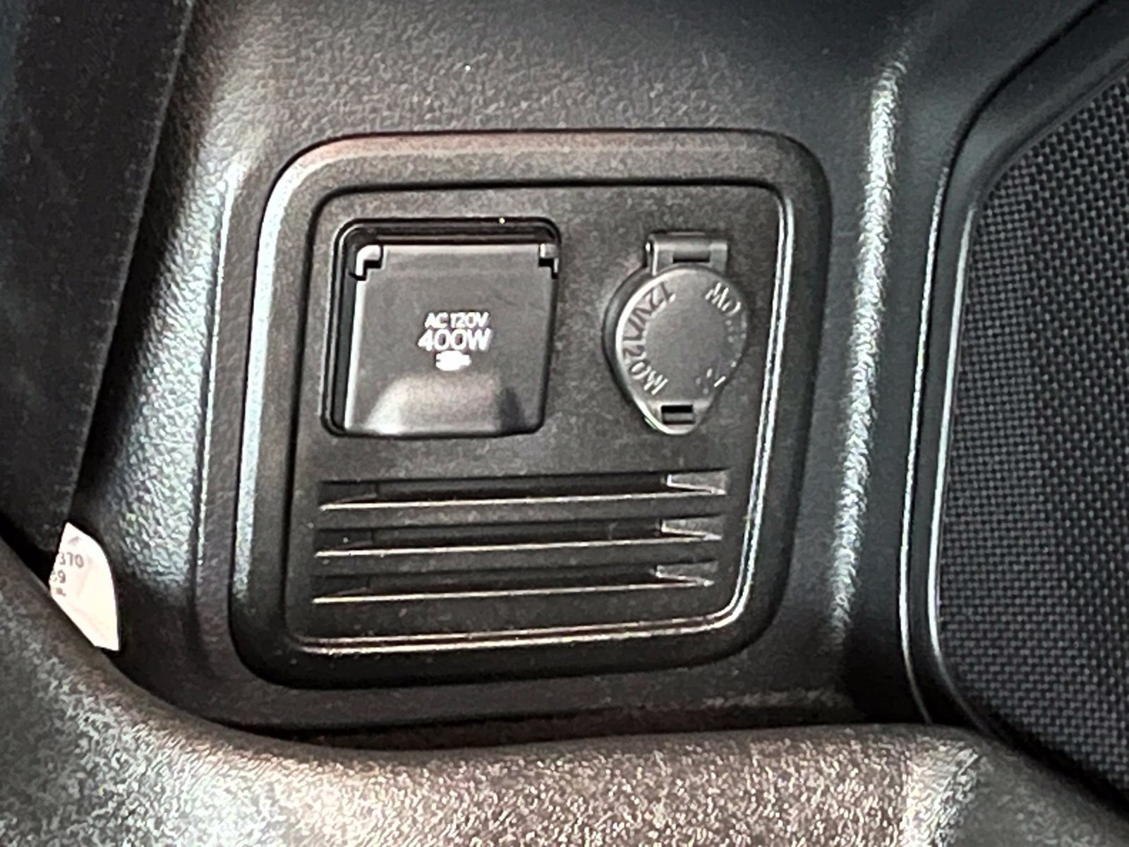 Used 2024 Toyota 4Runner Limited AWD/4WD image 11