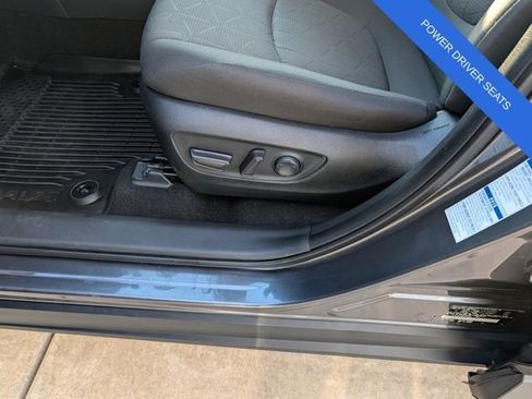 Used 2022 Toyota RAV4 XLE image 15