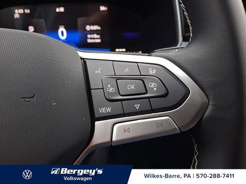 New 2026 Volkswagen Taos SE AWD/4WD image 18