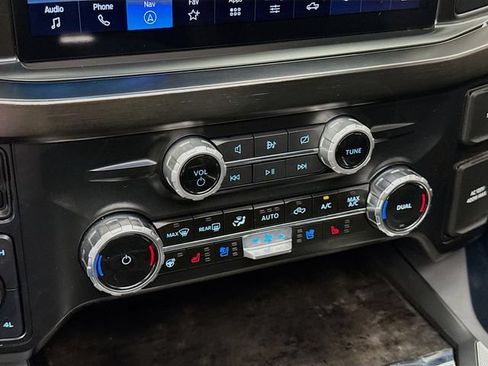 Used 2024 Ford F250 Lariat w/ Lariat Ultimate Package AWD/4WD image 16