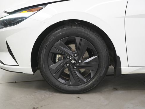 Used 2022 Hyundai Elantra SEL image 29