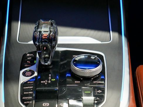 Used 2022 BMW X7 M50i w/ Dynamic Handling Package image 13