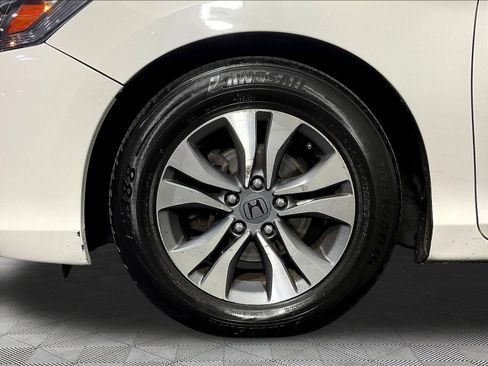 Used 2013 Honda Accord LX image 32