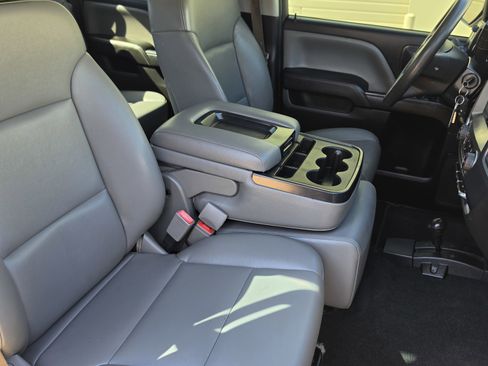 Used 2015 Chevrolet Silverado 2500 W/T AWD/4WD image 25