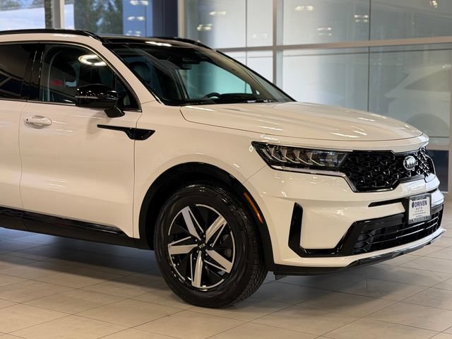 Used 2021 Kia Sorento S w/ Panoramic Sunroof Package FWD image 5