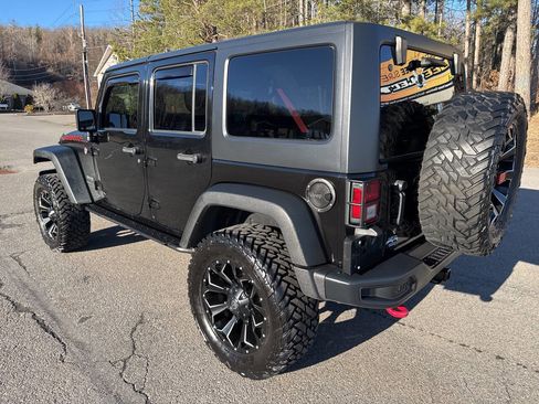 Used 2018 Jeep Wrangler Unlimited Rubicon image 5