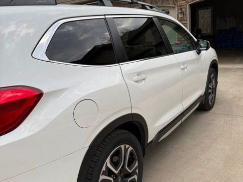 Used 2023 Subaru Ascent Limited w/ Technology Package AWD/4WD image 2