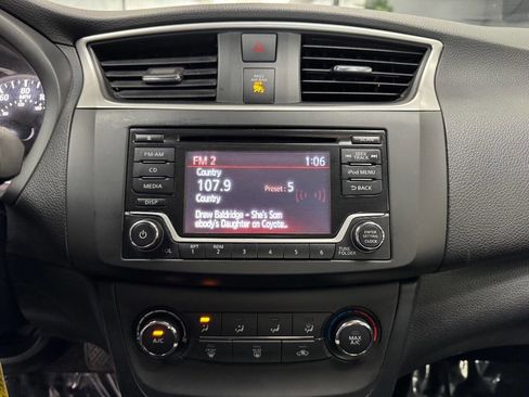 Used 2018 Nissan Sentra S image 22