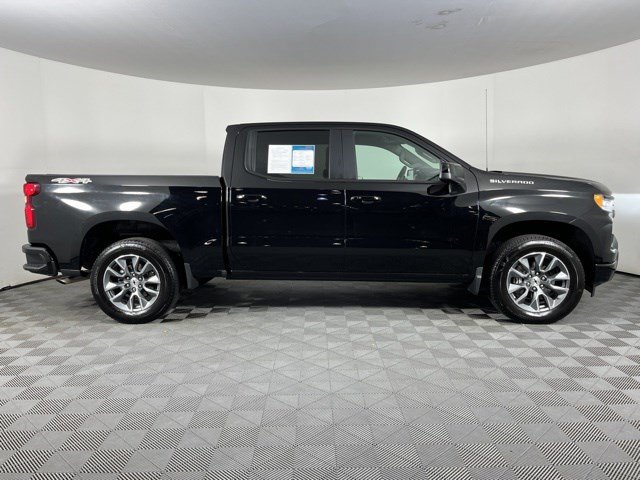 Used 2025 Chevrolet Silverado 1500 RST AWD/4WD image 9