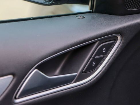 Used 2018 Audi Q3 2.0T Premium w/ Convenience Package image 18