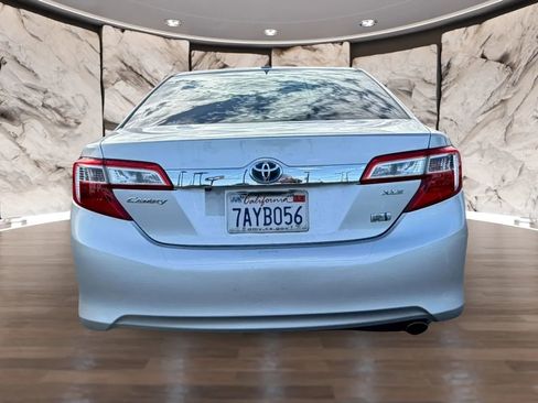 Used 2013 Toyota Camry XLE w/ Leather Pkg FWD image 7