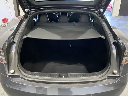 Used 2017 Tesla Model S image 8
