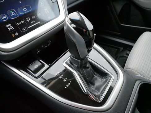 Used 2022 Subaru Outback Premium image 24