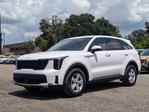 New 2026 Kia Sorento LX FWD image 2