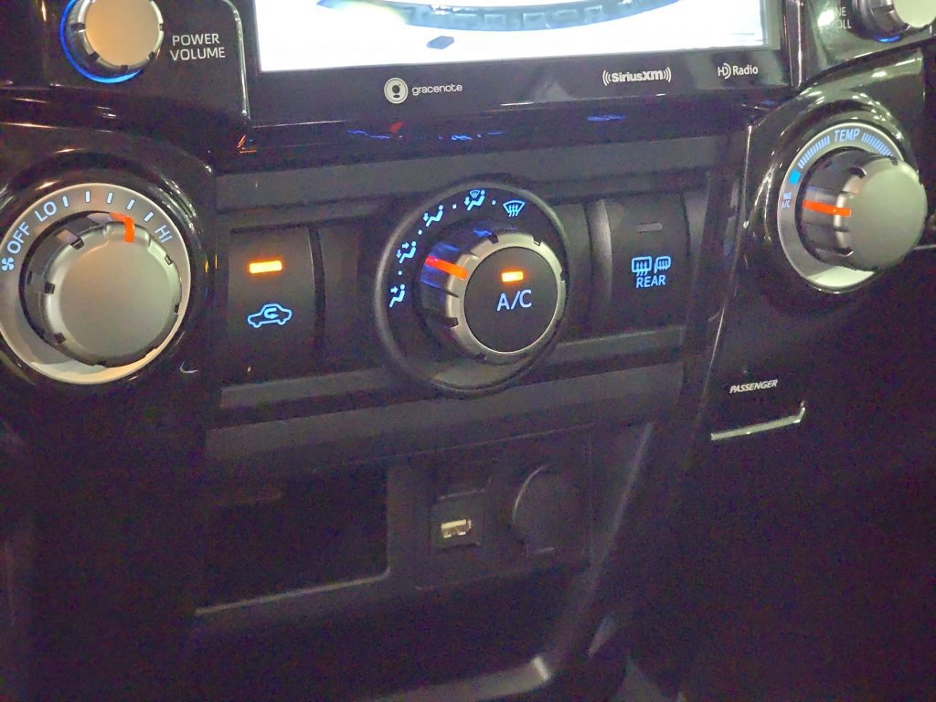 Used 2024 Toyota 4Runner TRD Off-Road Premium w/ Moonroof Package AWD/4WD image 19