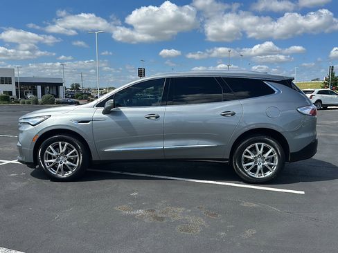 Used 2023 Buick Enclave Premium image 5