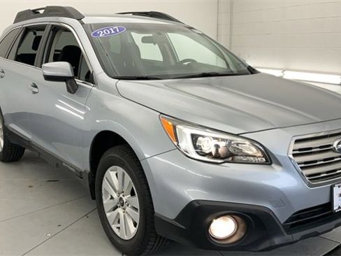Used 2017 Subaru Outback 2.5i Premium image 1