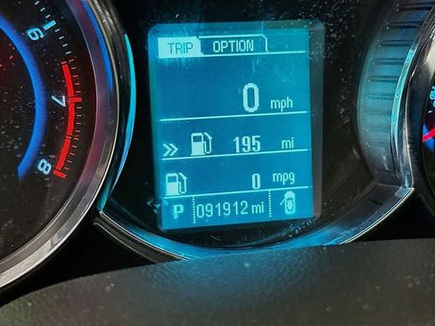 Used 2015 Chevrolet Cruze LT image 19