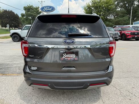 Used 2019 Ford Explorer XLT w/ Equipment Group 202A FWD image 6