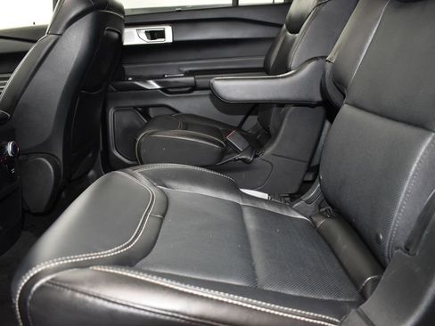 Used 2020 Ford Explorer ST w/ Premium Technology Package image 18